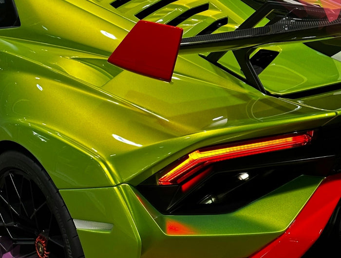 <h1>Refined Wraps for a <span style="text-decoration:underline">Standout Finish</span></h1>